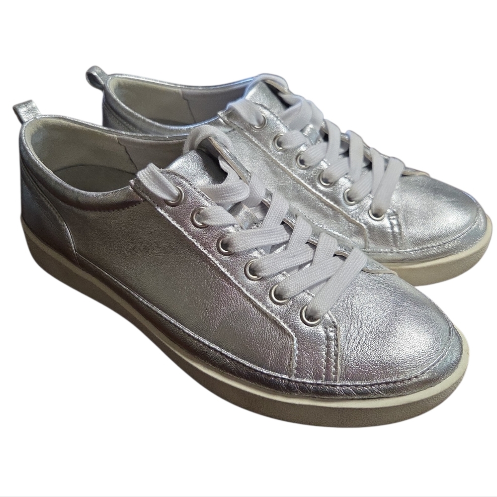 Vionic Winny Women’s Silver Metallic Lace-Up Sneakers..7